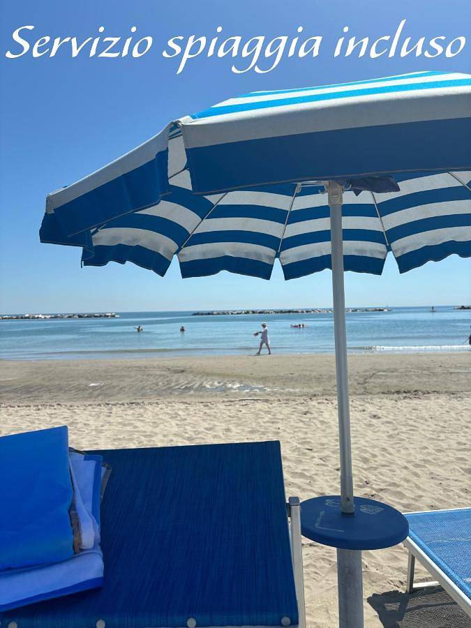 Location de vacances pour 5 personnes, avec Balcon et Vue à Lido Adriano - 2