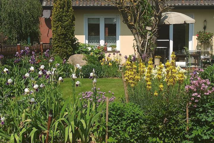 Ferienhaus für 3 Personen, mit Terrasse und Garten am Schweriner See