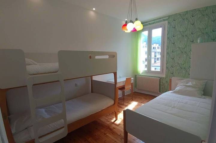Appartement entier, Appartement pour 5. Au calme. Grenoble ville in Grenoble, Isère