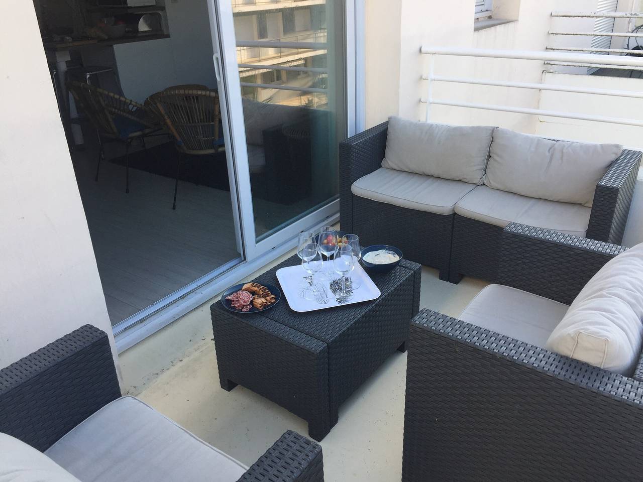 Appartement entier, Charmant meublé avec piscine et parking privé par Kaz'Concept in La Rochelle, Région de La Rochelle