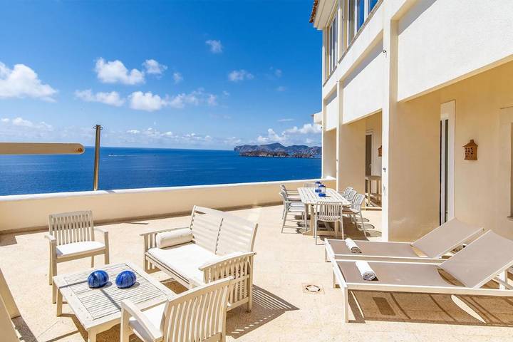 Casa rural para 6 personas, con vistas además de balcón y piscina en El Toro - 4