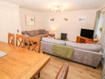 Holiday Home for 8 People in Porthmadog, Gwynedd, Photo 2