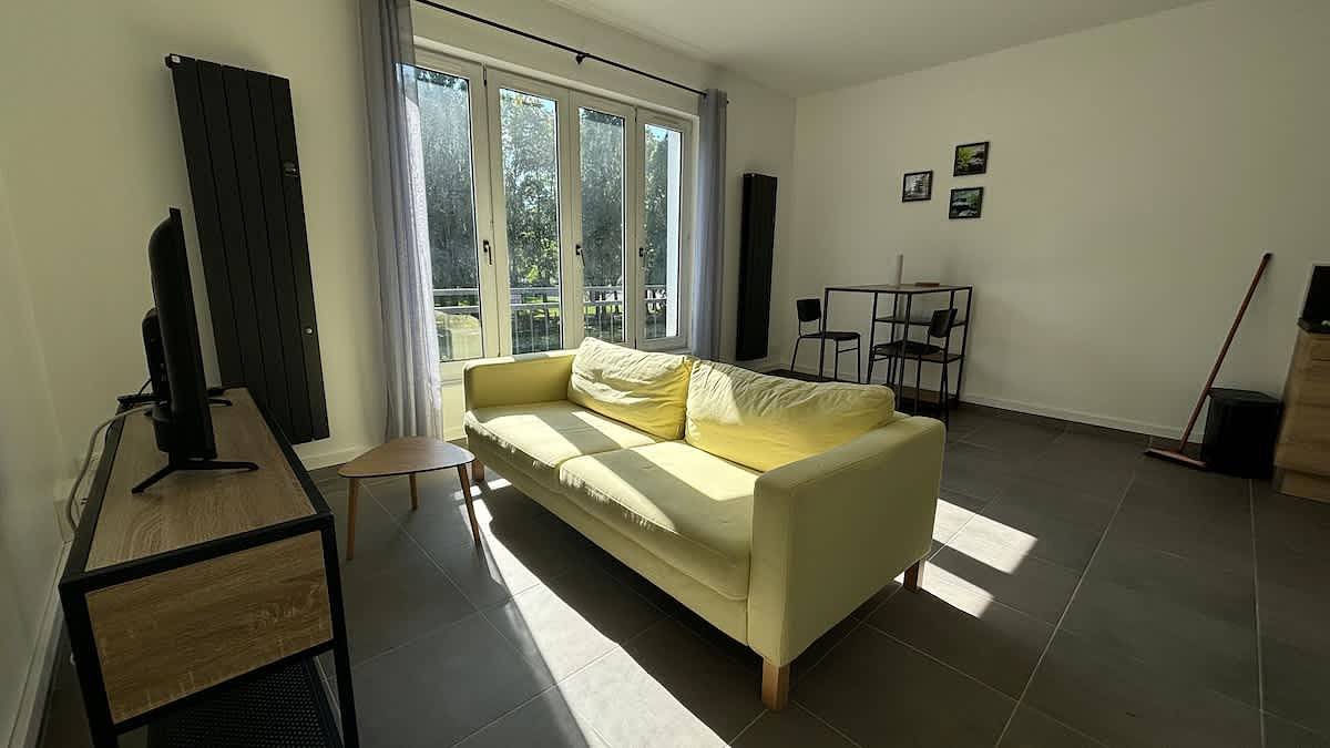 Appartement entier, Le Rietz 3, T2 proche gare et parc in Arras, Région d'Arras