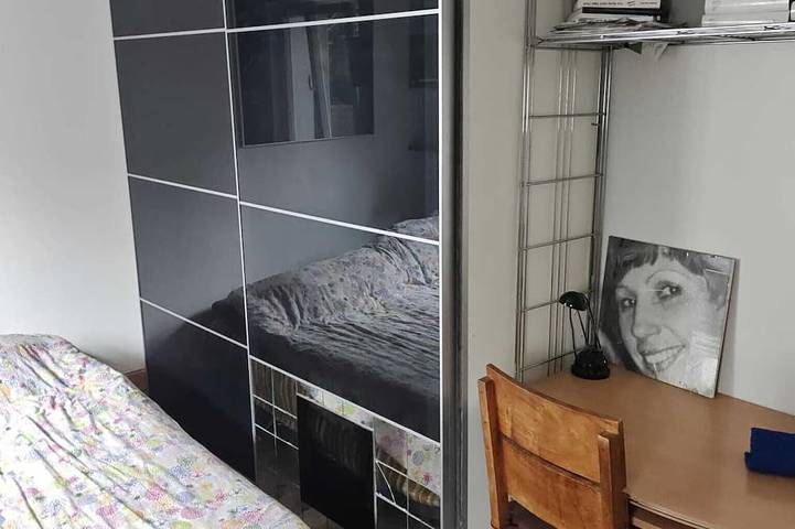 Ganze Wohnung, 2 ruhige Zimmer, Eg+Og im Herzen Starnbergs, mit Doppelbett, Gästebad u. Garten in Starnberg, Starnberger See