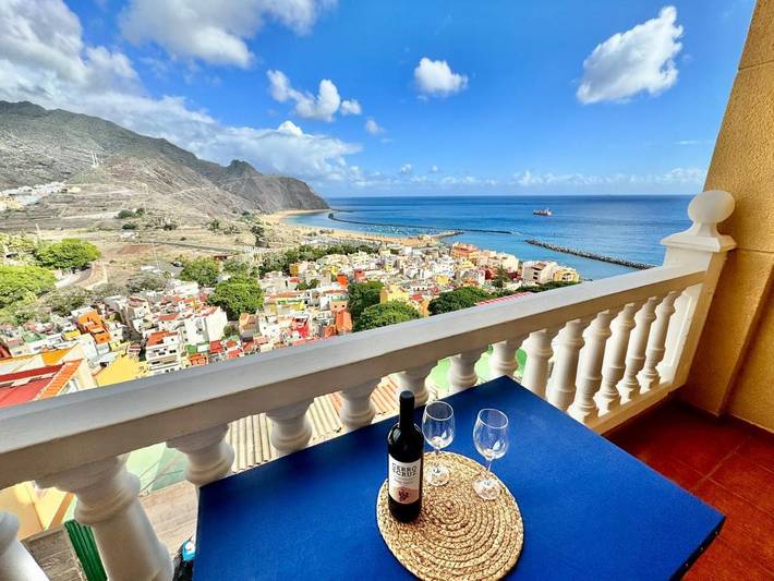 Ferienwohnung für 3 Personen, mit Balkon und Terrasse sowie Ausblick