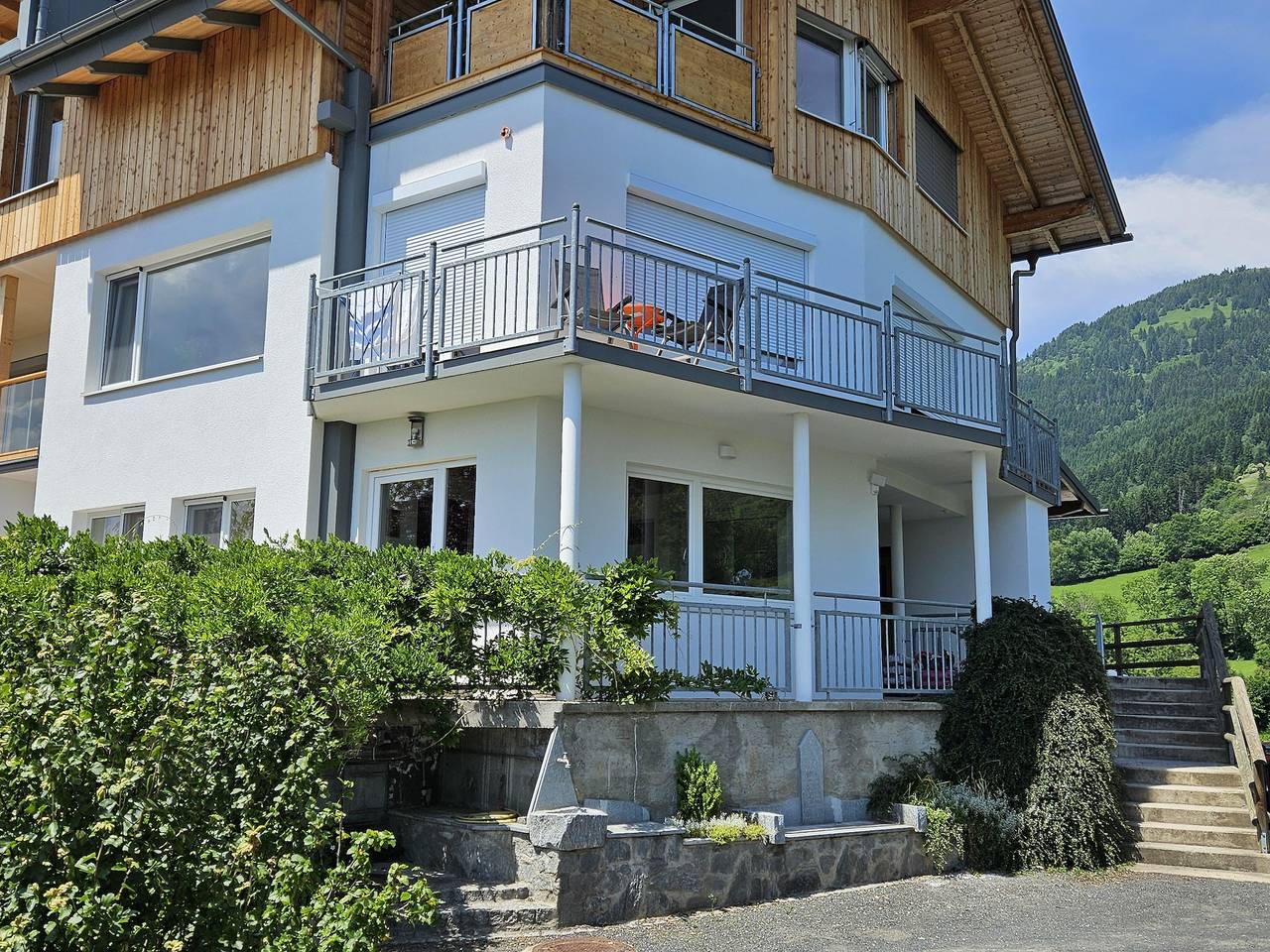 Ganze Ferienwohnung, Haus am Hügel in Millstatt, Oberkärnten