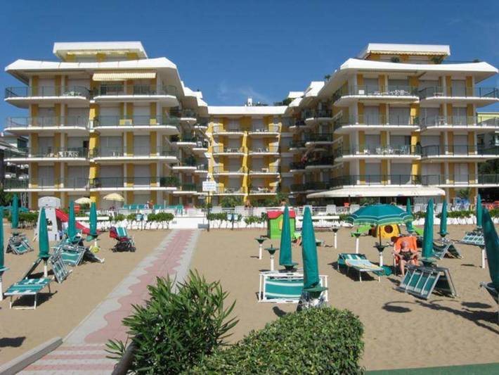 Vacation rental for 5 people, with Balcony in Jesolo