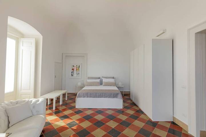 Ganze Wohnung, [Antica Dimora Sul Mare] -Blu - Luxury Apartment With Sea View - Molfetta in Molfetta, Bari Provinz