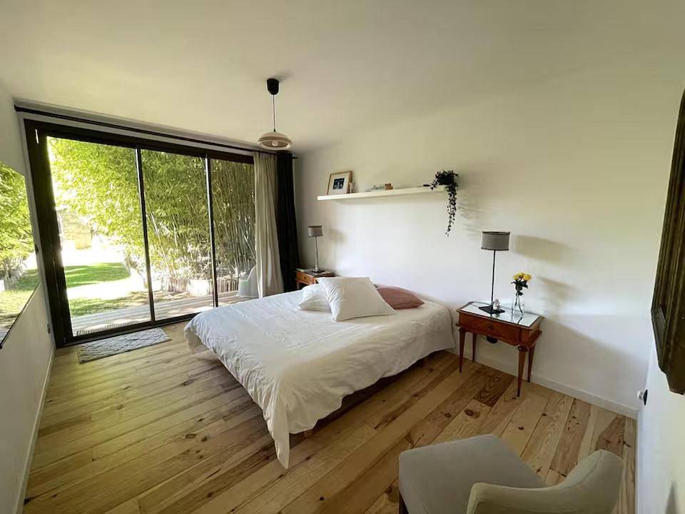 Appartement entier, One-Bedroom Apartment in Saint-Jean-de-Védas, Côte méditerranéenne (France)