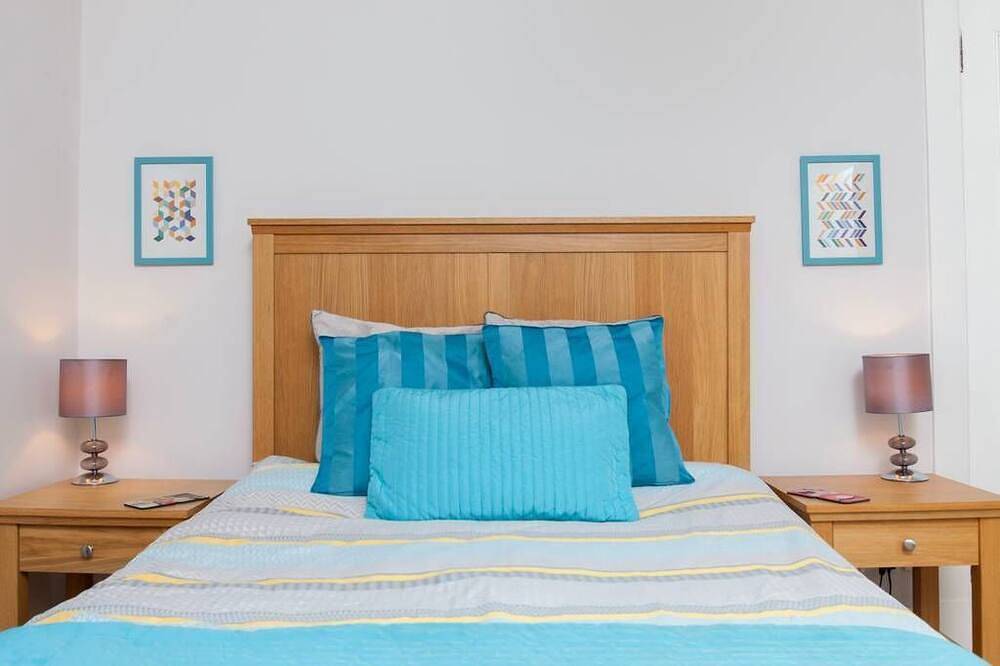Entire apartment, Bright and Modern Causewayside Apartment in Newington (Edinburgh), Edinburgh
