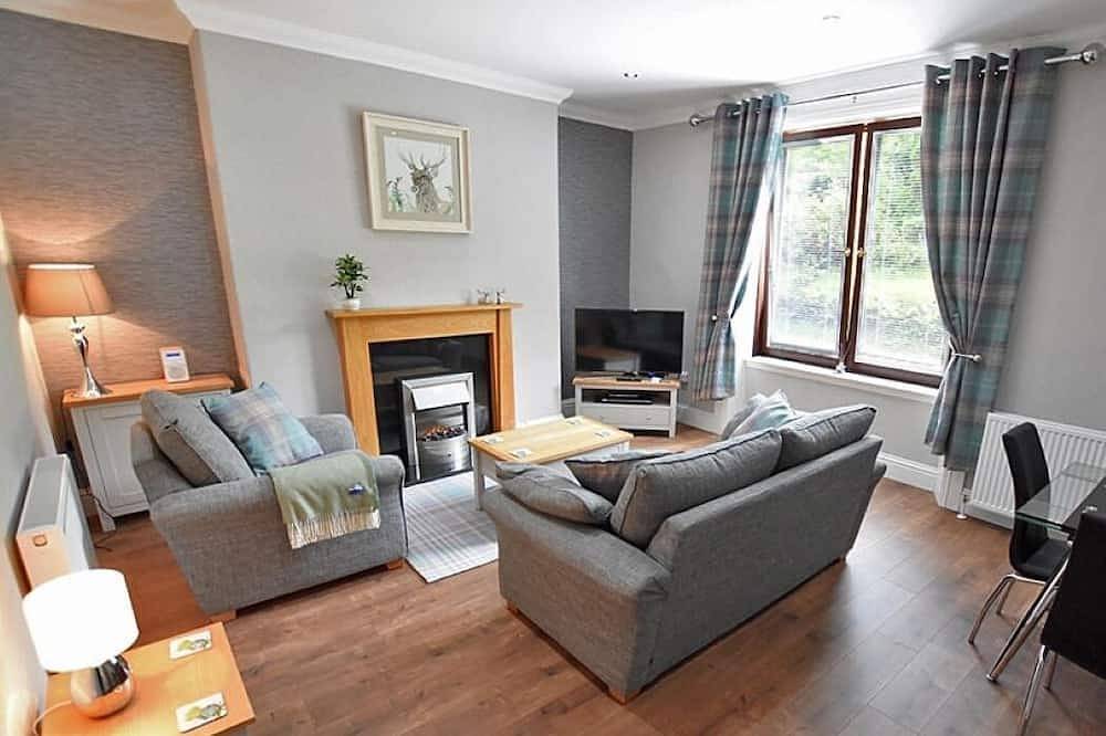 Entire apartment, Luxurious Highland retreat in central Fort William in Nevis Range, Fort William