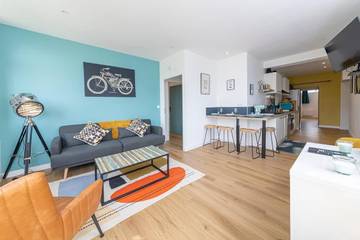 Gîte pour 8 personnes, avec terrasse et jardin à Saint-Jacques-de-la-Lande