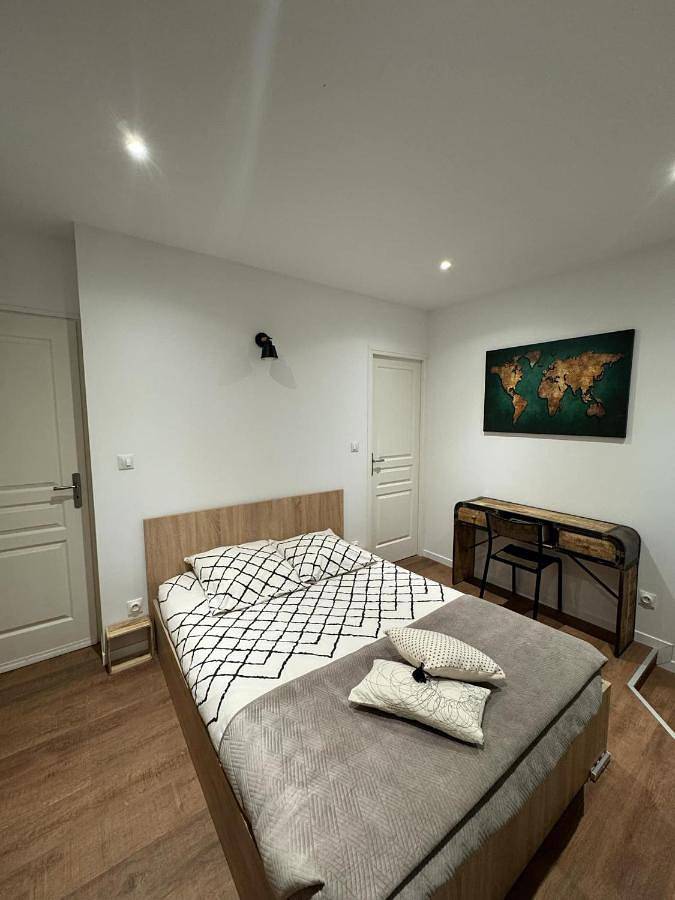 Appartement de vacances entier, Double Room with Private Bathroom in Rocbaron, Côte méditerranéenne (France)