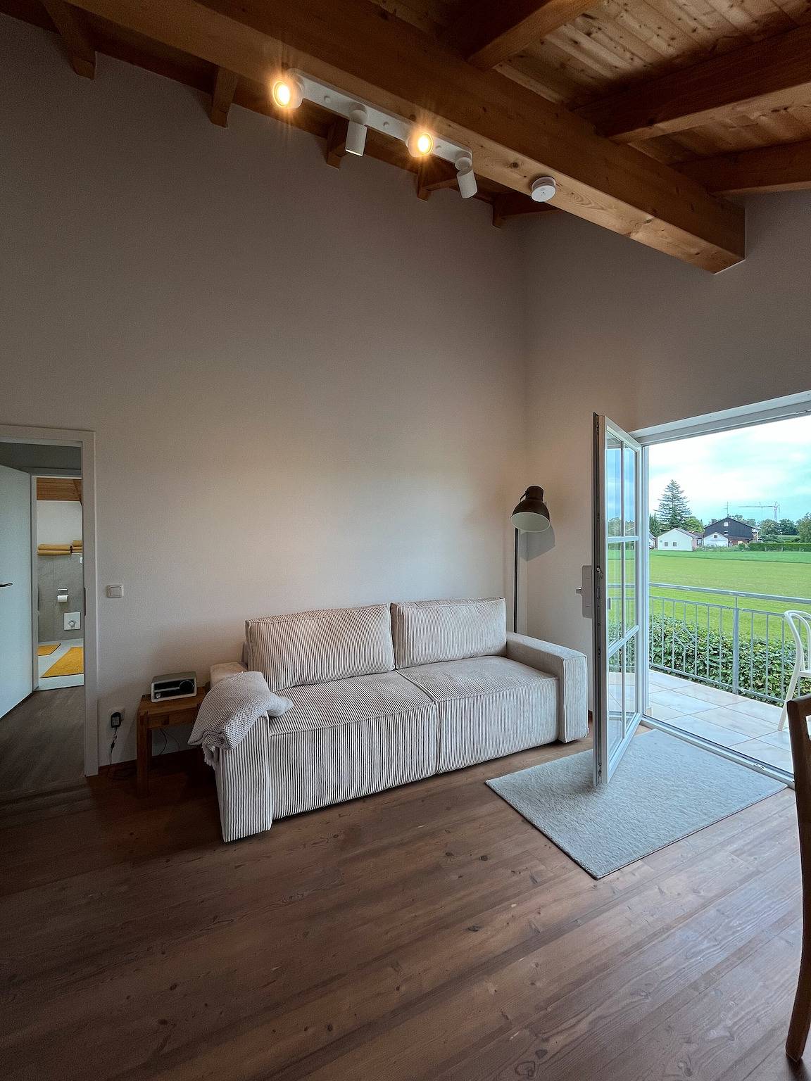 Ganze Wohnung, Apartment 'Monte Fiori' mit Balkon und Wlan in Anzing, Oberbayern