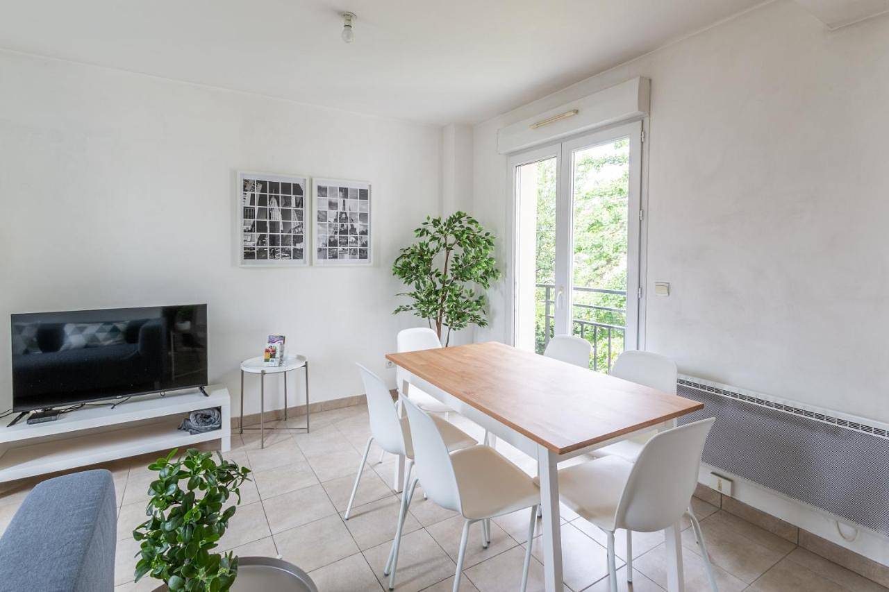 Appartement entier, Le Poincaré, Proche Gare Rer, Parking, Arrivée autonome in Palaiseau, Essonne