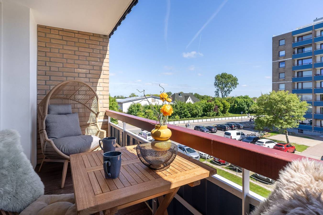 Ganze Wohnung, Haus Eggert Whg. Helga – moderne Fewo für 2 mit Balkon nahe Deich. in Büsum, Dithmarschen