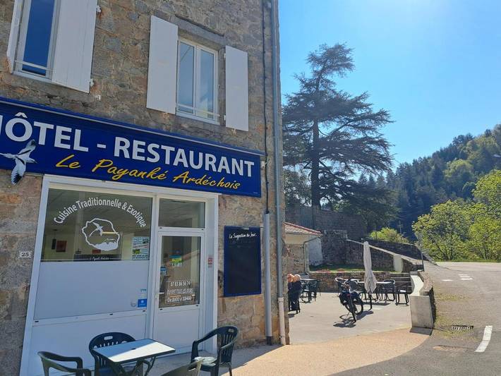 Hôtel pour 3 personnes, avec Terrasse et Vue dans Saint-Martin-de-Valamas