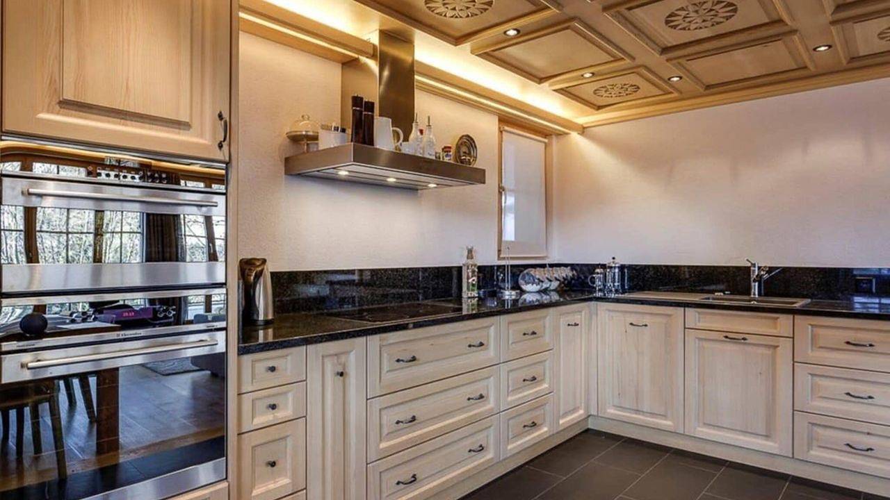 Entire holiday apartment, Ferienwohnung für 7 Personen (1292 m²) in Schönried in Saanenmöser, Saanen