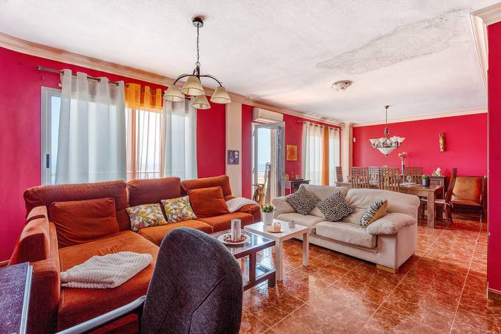 Apartamento entero, Apartamento Vacacional 'Hermoso 3 Dormitorios Wifi Vista al Mar' con Vista al Mar, Wi-Fi y Aire Acondicionado in Radazul Bajo, El Rosario