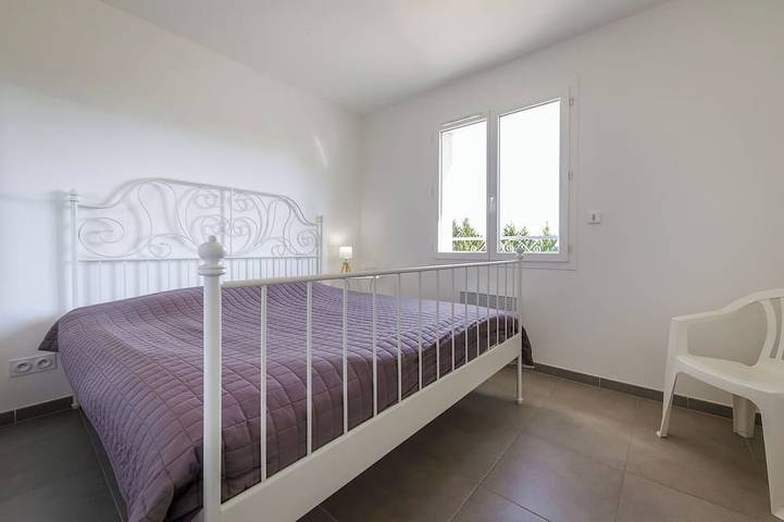 Garonne, modern home in the South of France with  private swimming pool in Pujols, Quercy