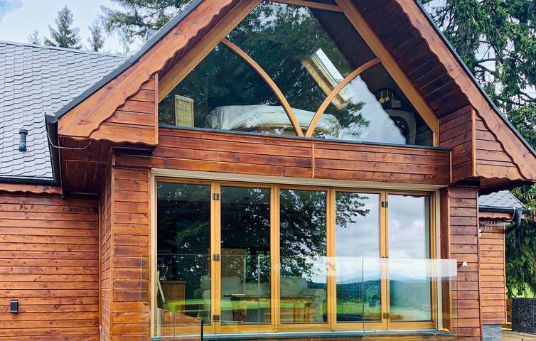 Ferienhaus für 4 Personen, mit Whirlpool und Terrasse sowie Garten und Sauna in Oybin