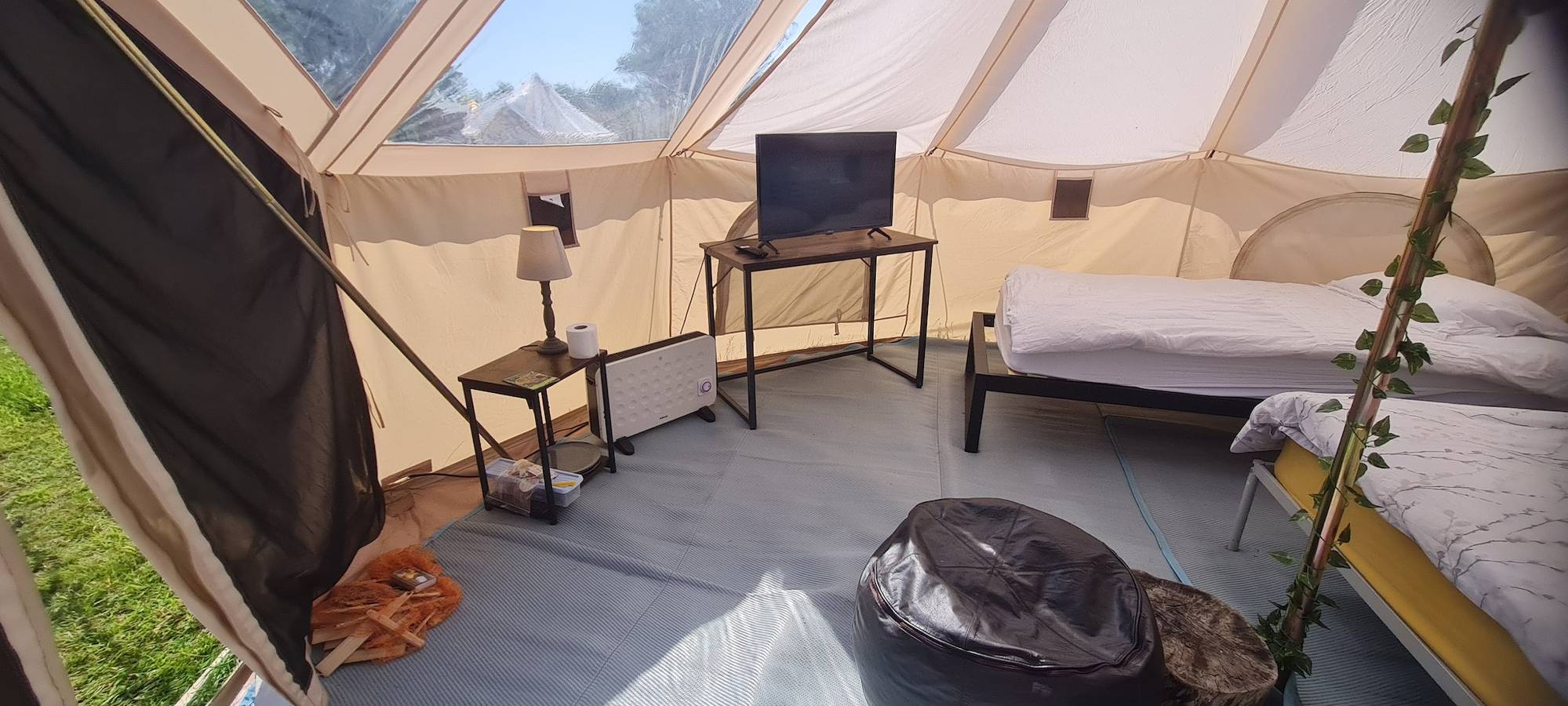 Star Gazing Cozy Hot Tent with heater and tv in Isle of Anglesey