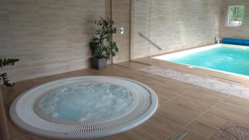 Bed & breakfast dla 3 osób, z Jacuzzi i Taras oraz Ogród i Basen w Tiszafüred