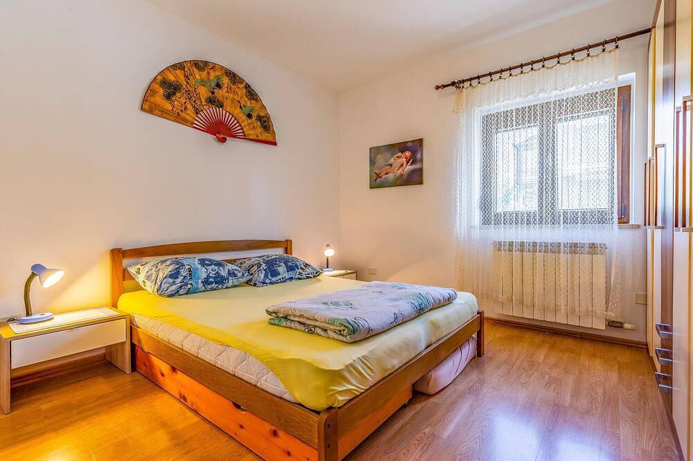 Ganze Wohnung, Schöne Ferienwohnung in Pula mit Swimmingpool in Pula-Medulin, Pula