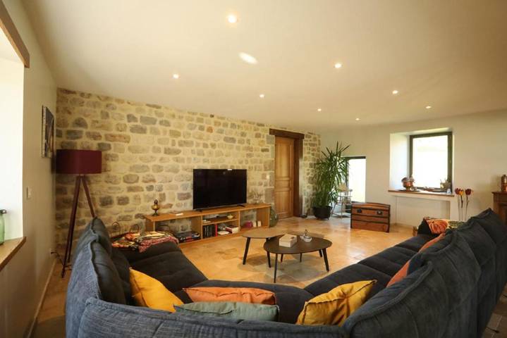 Location de vacances pour 14 personnes, avec piscine ainsi que vue et jardin, animaux acceptés à Saint-Prix - 2