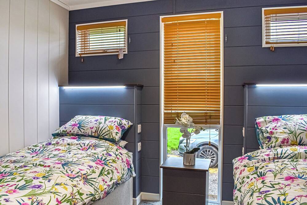Whitey Top Country Lodge in Dorset