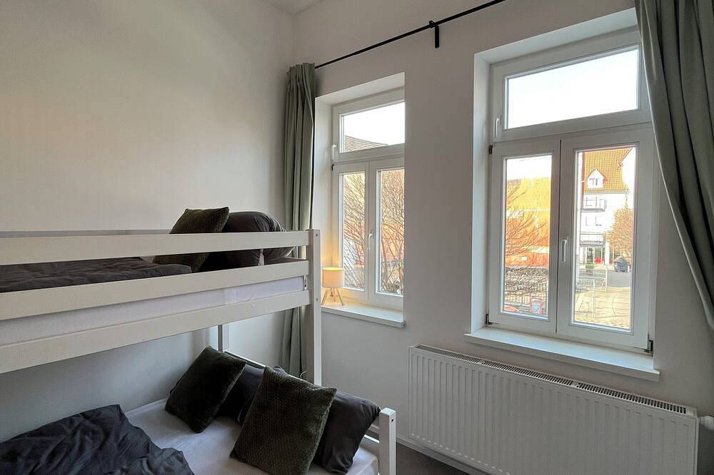 Ganze Wohnung, Altstadtwohnung • zentral • ruhig • Terrasse • Parkplatz • in Altstadt (Erfurt), Erfurt