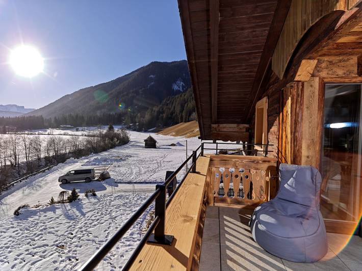 Appartement entier, Appartement "Hofchalet Blume - Örlerhof" avec vue sur les montagnes, sauna, jardin et terrasse in Villgratener Berge, Valle di Casies