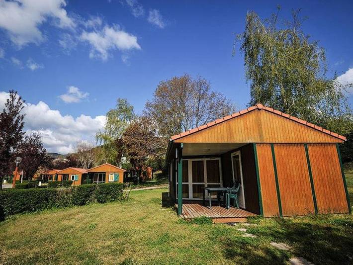 Camping pour 4 personnes, avec Terrasse