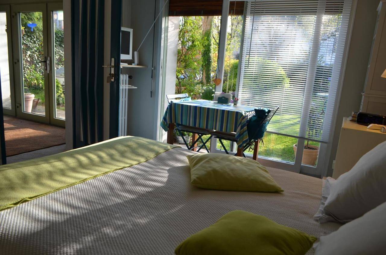 Double Room with Garden View in Caen, Région de Caen