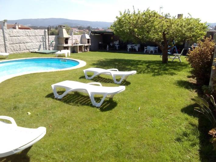 Casa de férias para 9 pessoas, com Varanda e Terraço e ainda Jardim and Piscina em Sanxenxo
