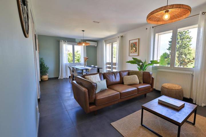 Gîte pour 4 personnes, avec jardin à Saint-Nazaire-les-Eymes - 4