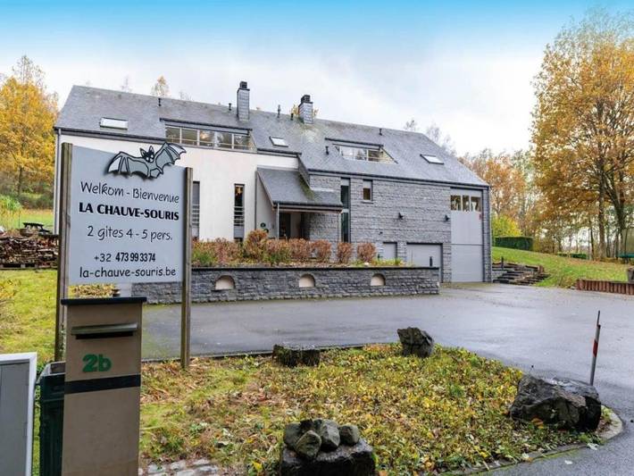 Gîte pour 4 personnes, avec vue ainsi que jardin et piscine dans Nadrin - 2