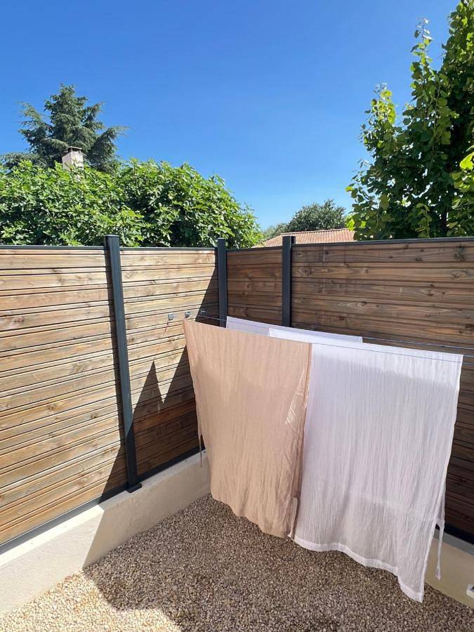 Location de vacances pour 10 personnes, avec jardin et piscine à Charleval - 4