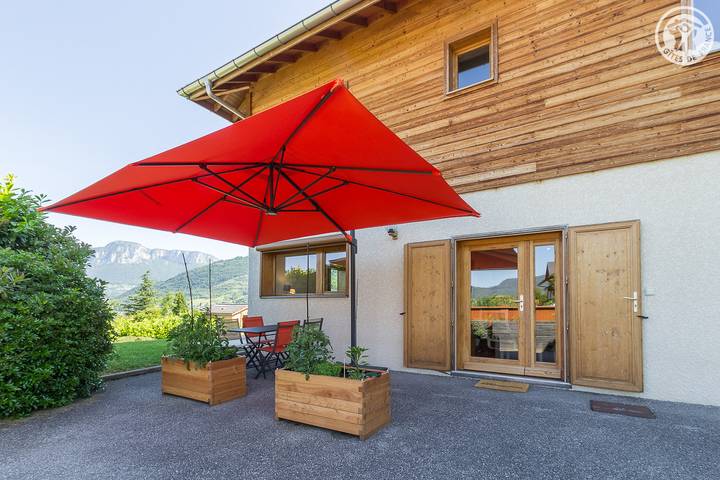 Gîte pour 4 personnes, avec piscine et terrasse dans Office De Tourisme Challes Les Eaux - 2