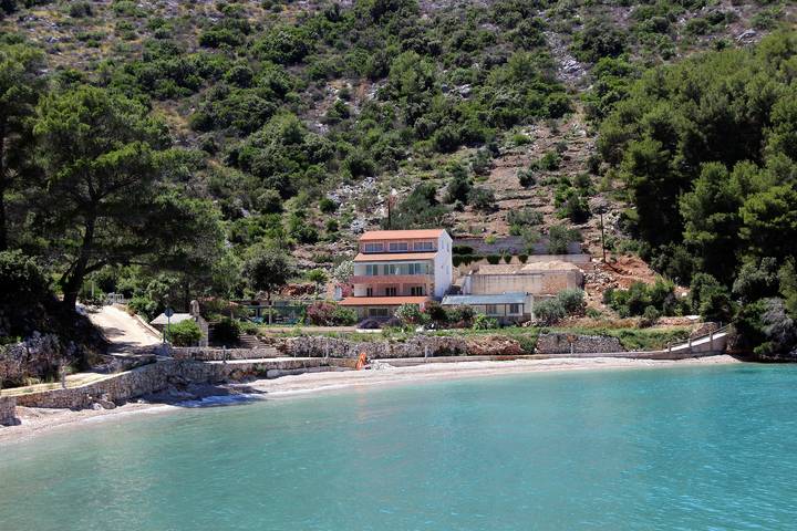 Ferienwohnung für 4 Personen, mit Balkon/Terrasse auf Hvar - 2