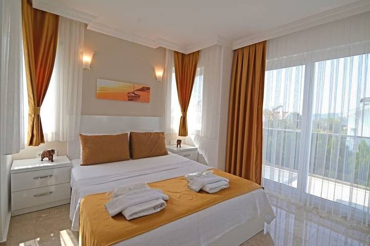 Luxus 3 Schlafzimmer Stadt Villen in Oludeniz zu vermieten mit privatem Pool und Garten in Fethiye, Türkische Ägäis