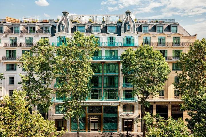 Hôtel pour 3 personnes, avec jardin ainsi que sauna et vue dans L'Olympia (Paris)