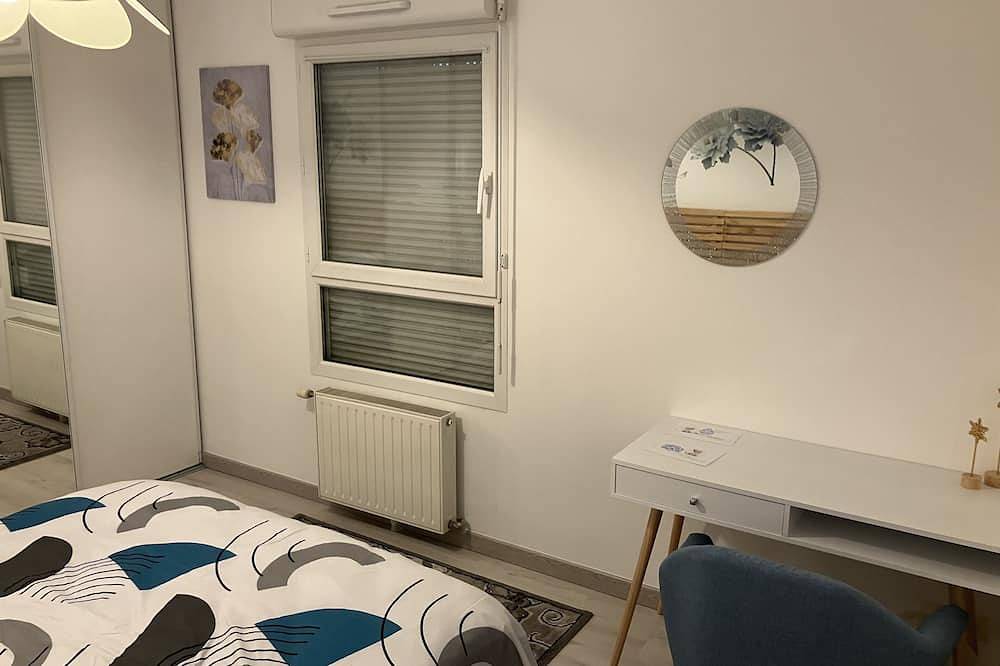 Entire apartment, Snow Queen 3 Bedrooms, Between Paris and Disneyland Paris ! in Chelles, Seine-et-Marne