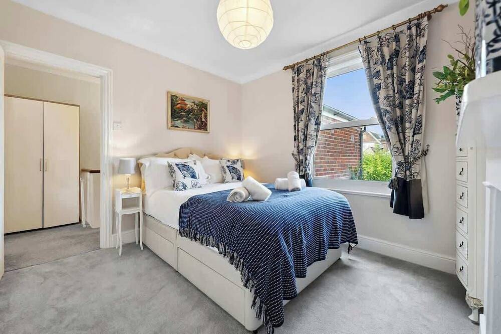 Chic Home w/ Garden & Free On-Street Parking in Winchester, South Downs