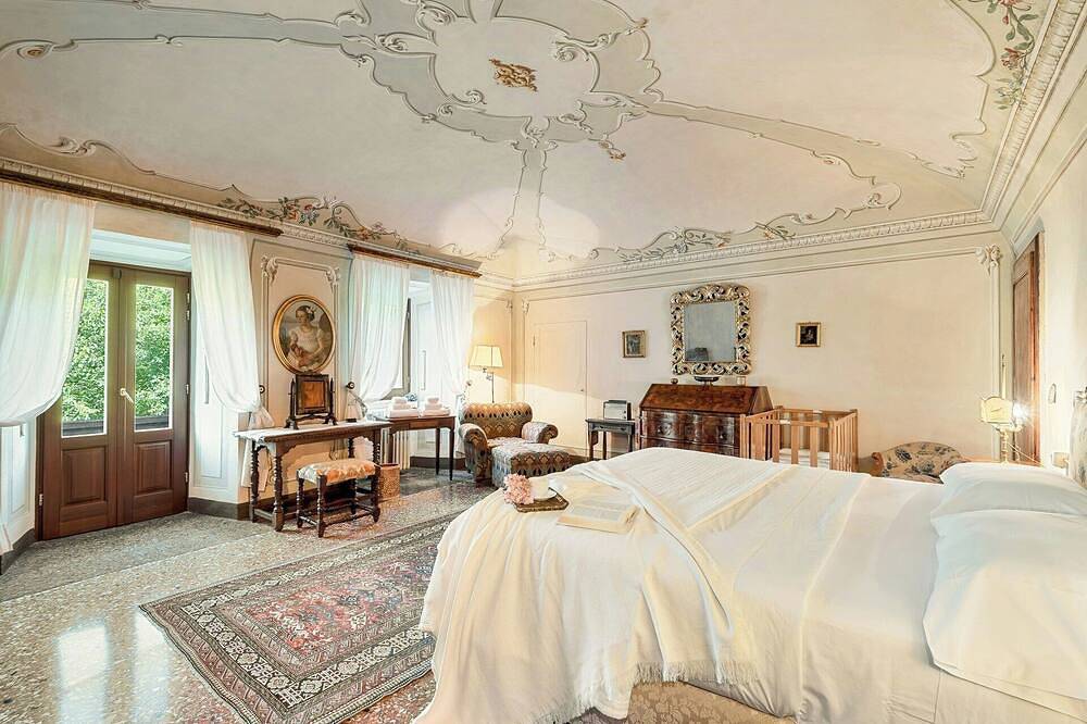 Historische Villa mit Naturpool in Pontremoli in Pontremoli, Nationalpark Toskanisch-Emilianischer Apennin
