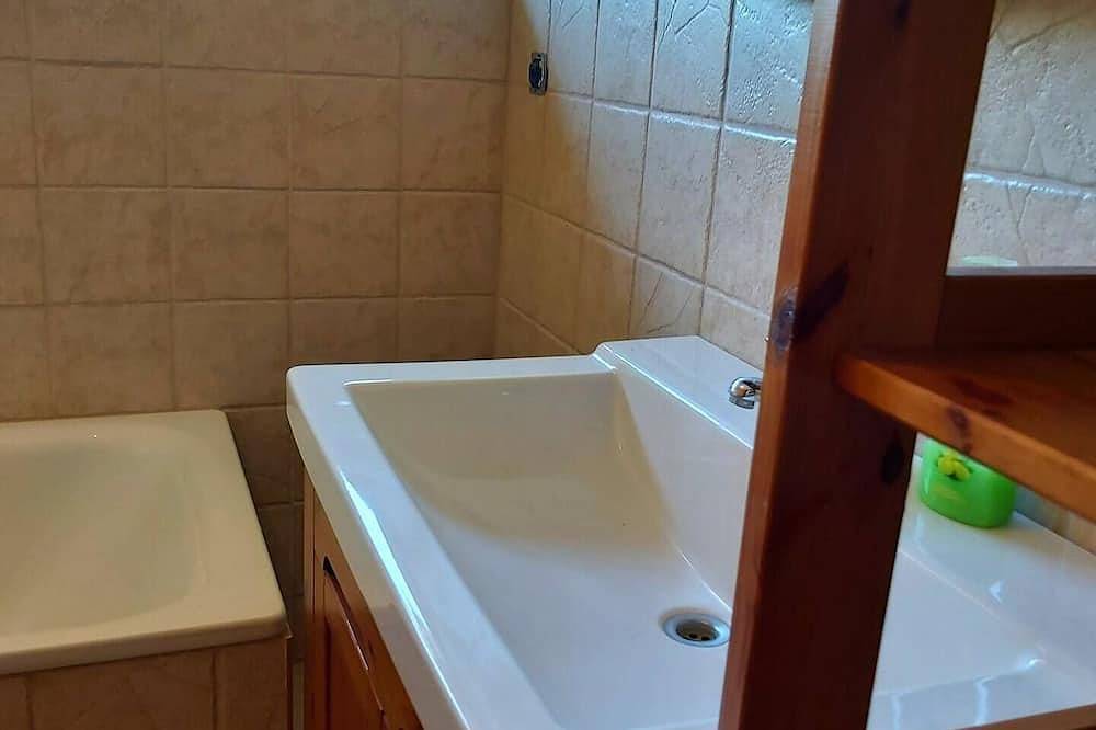 Entire apartment, The Kata Kunyhó awaits its guests in the heart of Keszthely! in Keszthely, Keszthely region