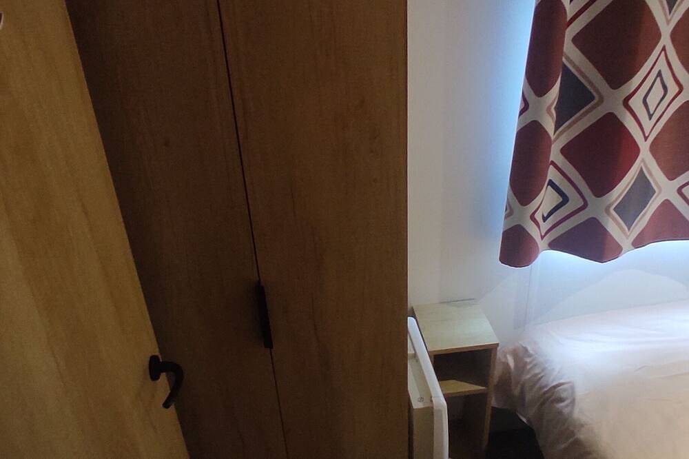 Mobil-home confortable et lumineux pour des vacances réussies in Saint-Hubert-des-Biards, Région de Bayeux