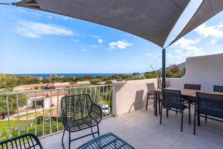 Gîte pour 6 personnes, avec terrasse dans Gare du Club Med Cocody - 3