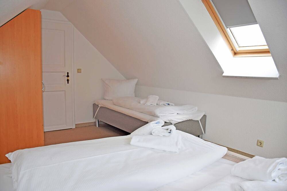 Ganze Wohnung, Ferienhaus an der Granitz in Serams, Zirkow
