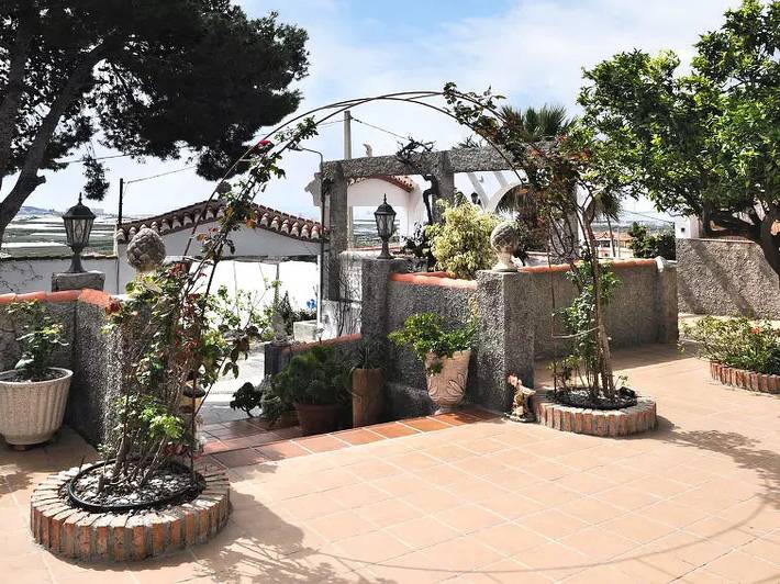 Casa rural para 5 personas, con terraza y piscina en Motril